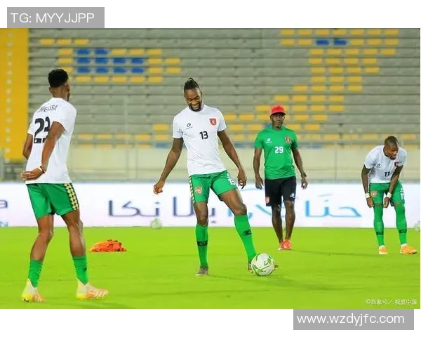 摩洛哥足球队与加蓬队激战正酣谁能在这场较量中胜出