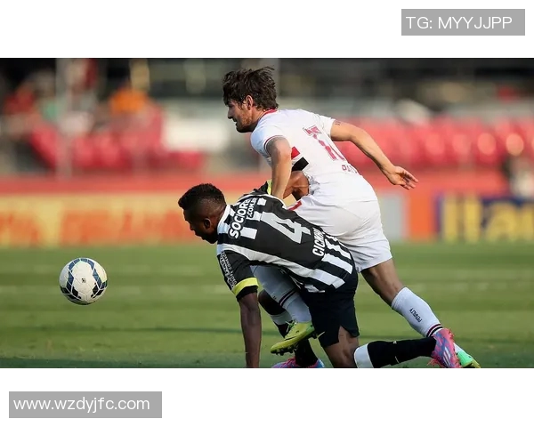 桑托斯主场迎战巴国际两队争夺关键三分的精彩对决